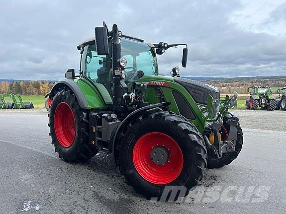 Fendt 724 VARIO Tractoare