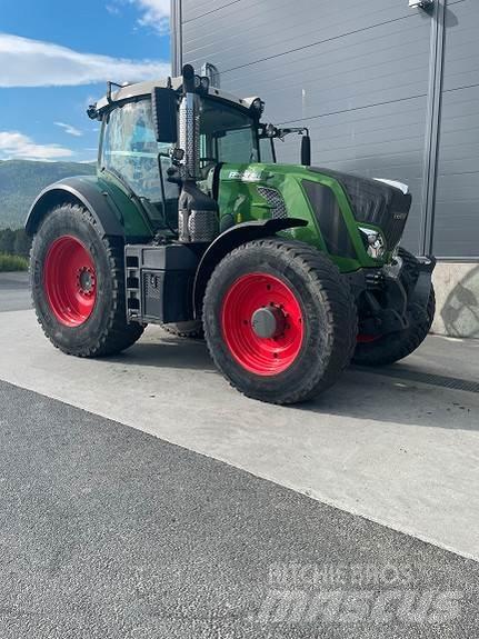 Fendt 828 Vario Tractoare
