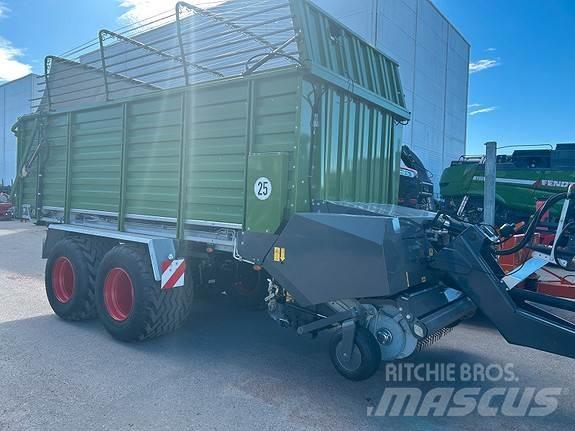 Fendt TIGO MR 40 Alte echipamente pentru nutret