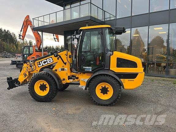 JCB TM220 Incarcator pe pneuri