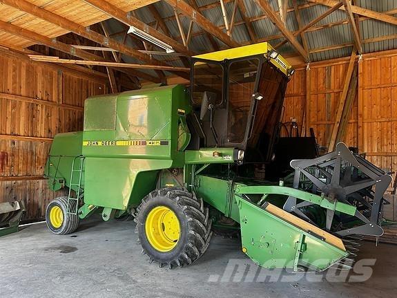 John Deere 1032 Combine de secerat