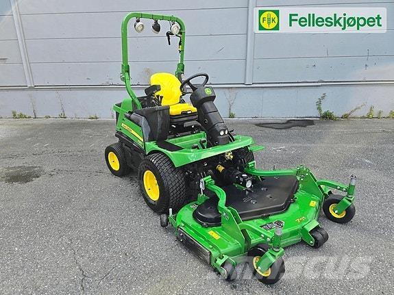 John Deere 1580 Utilaje întreţinere terenuri - Altele