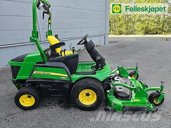 John Deere 1580 Utilaje întreţinere terenuri - Altele