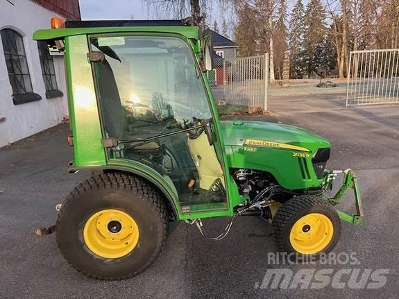 John Deere 2032R Tractoare