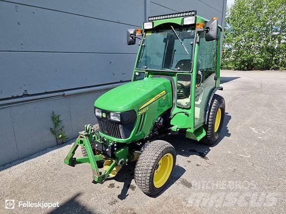 John Deere 2032R Tractoare