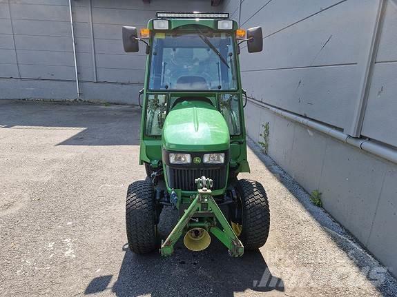 John Deere 2032R Tractoare