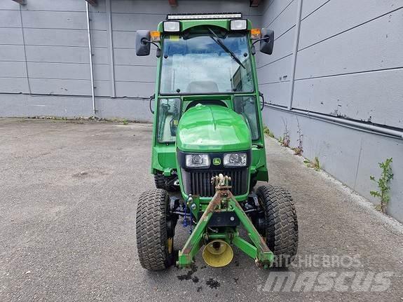 John Deere 2032R Tractoare
