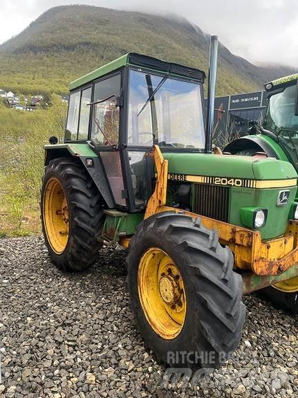 John Deere 2040 Tractoare