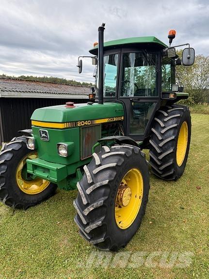 John Deere 2040 Tractoare