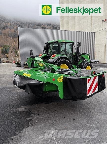 John Deere 328A Alte echipamente pentru nutret