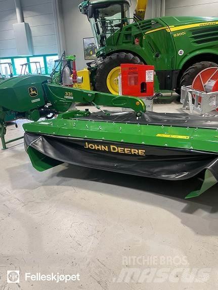John Deere 331C Cositoare de iarba