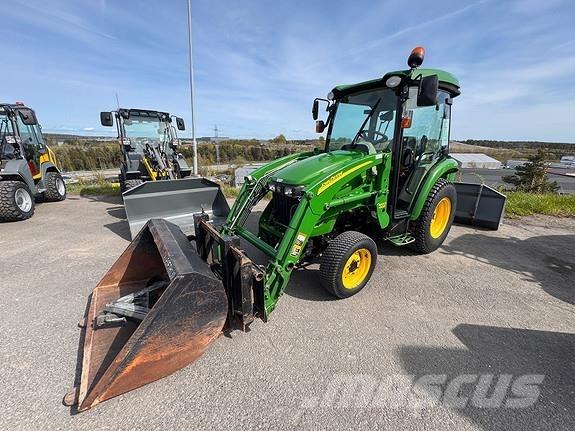 John Deere 3720 Tractoare
