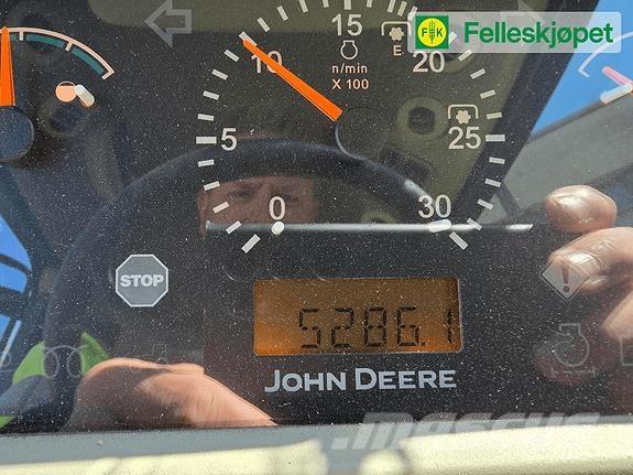 John Deere 4720 Tractoare