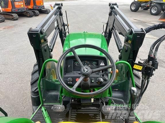 John Deere 5055E Tractoare