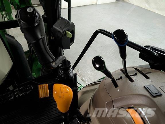 John Deere 5085M Tractoare