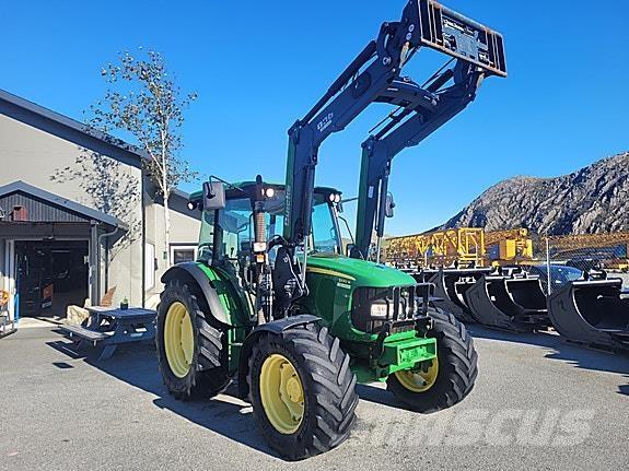 John Deere 5100 R Tractoare
