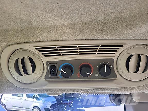 John Deere 5100 R Tractoare