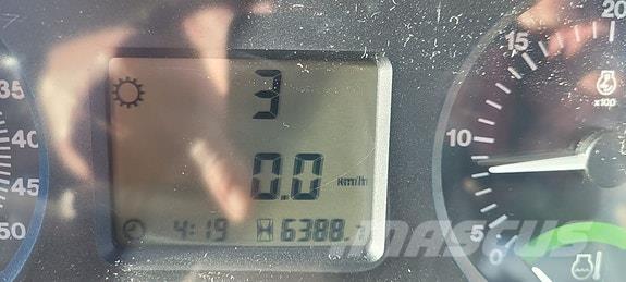 John Deere 5100R Tractoare