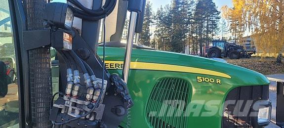 John Deere 5100R Tractoare