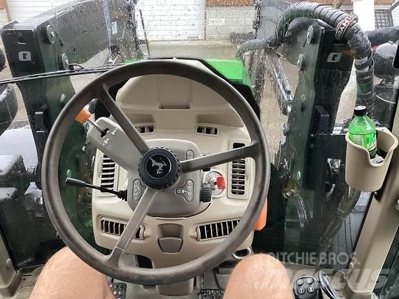 John Deere 6100m Tractoare