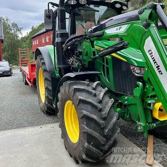 John Deere 6120M Tractoare
