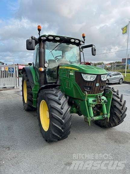 John Deere 6125R Tractoare
