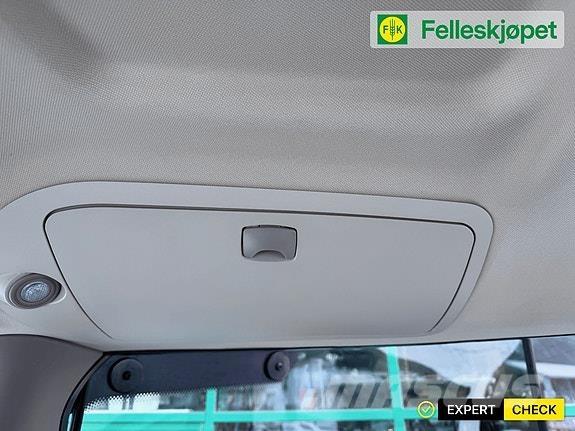 John Deere 6130R Tractoare