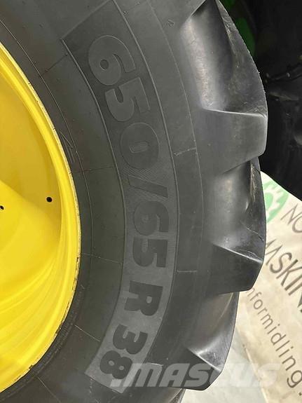 John Deere 6155R Tractoare