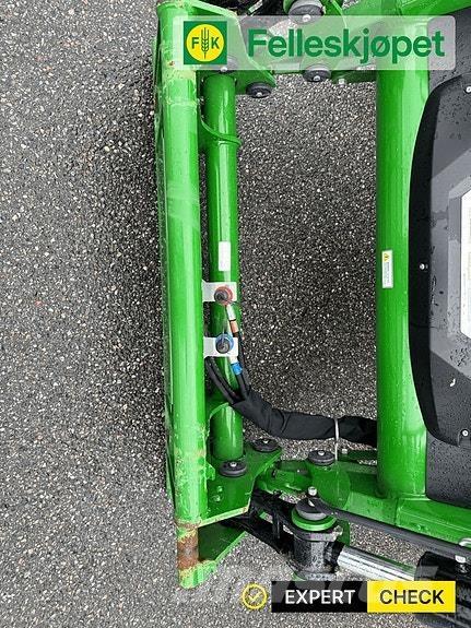 John Deere 6155R Tractoare