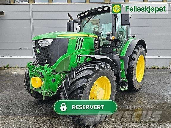 John Deere 6215R Tractoare