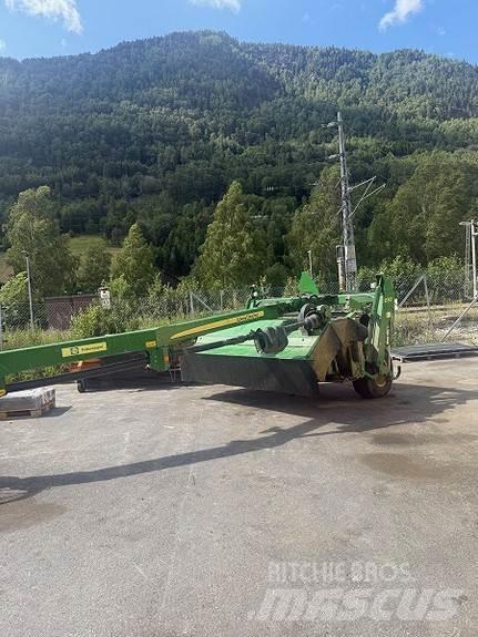 John Deere 630 Alte echipamente pentru nutret