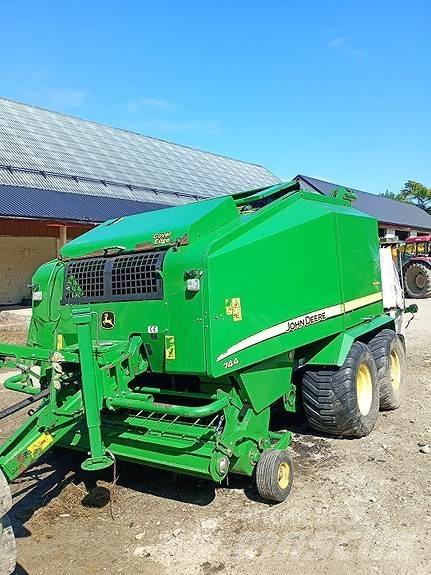John Deere 744 Masina de balotat cilindric