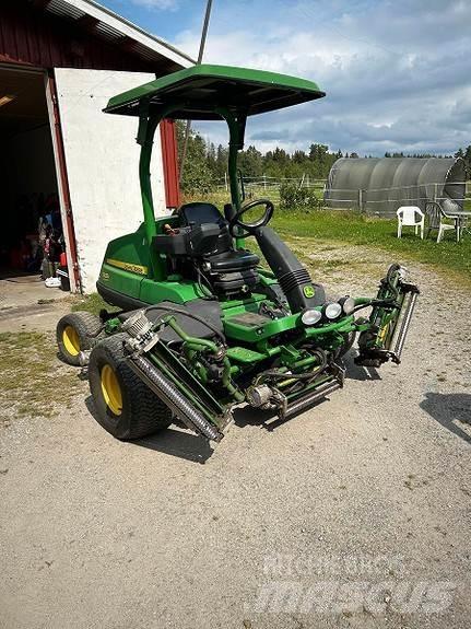 John Deere 7500A Utilaje întreţinere terenuri - Altele