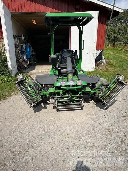 John Deere 7500A Utilaje întreţinere terenuri - Altele