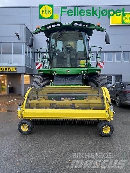 John Deere 8400 Combina