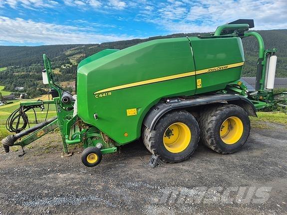 John Deere C441R Masina de balotat cilindric