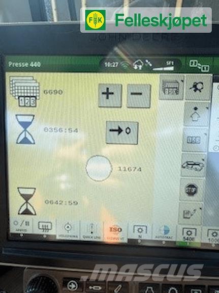 John Deere F440R Masina de balotat cilindric