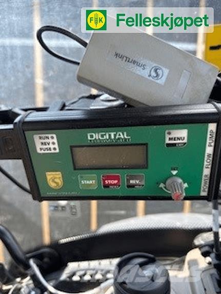 John Deere F440R Masina de balotat cilindric