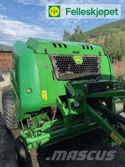 John Deere F440R Masina de balotat cilindric