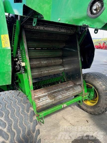 John Deere F441 Masina de balotat cilindric