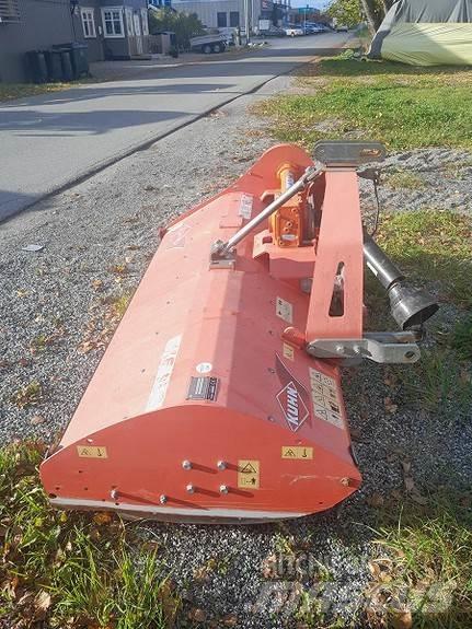 Kuhn BKE 180 Alte echipamente pentru nutret