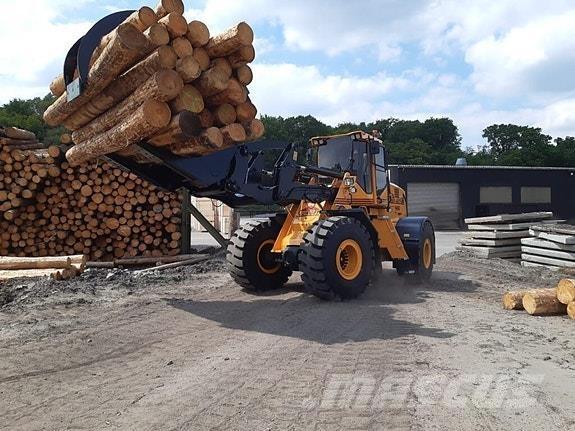 Ljungby  Incarcator pe pneuri