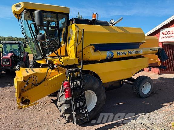New Holland TC5050 Combine de secerat