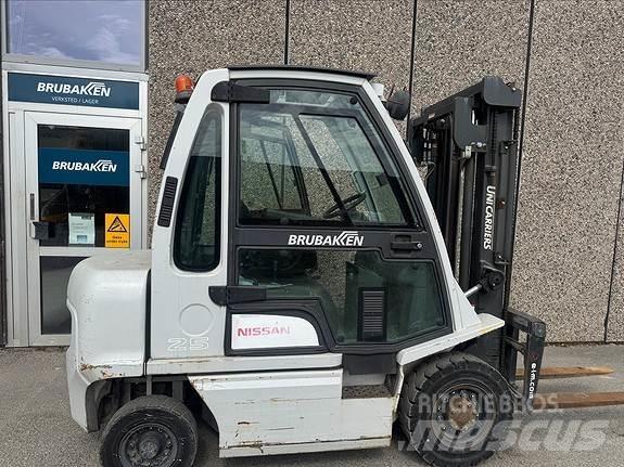 Nissan FD25 45434 Stivuitor diesel