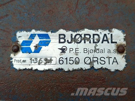  Perma SMA1100 Împrastierea mineralelor