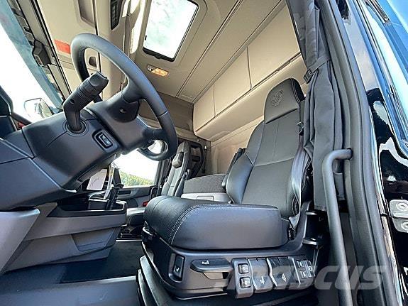 Scania R460A4X2LB Autotractoare