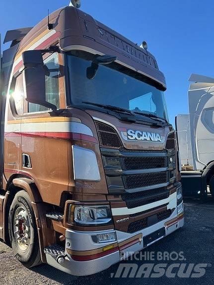 Scania R650B6X2NB Autocamioane