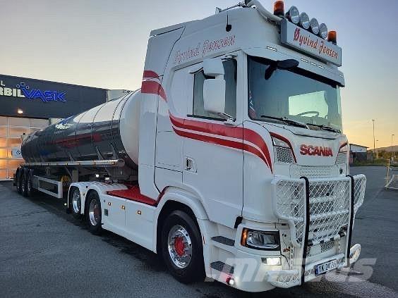Scania S650A6X2NB Autotractoare