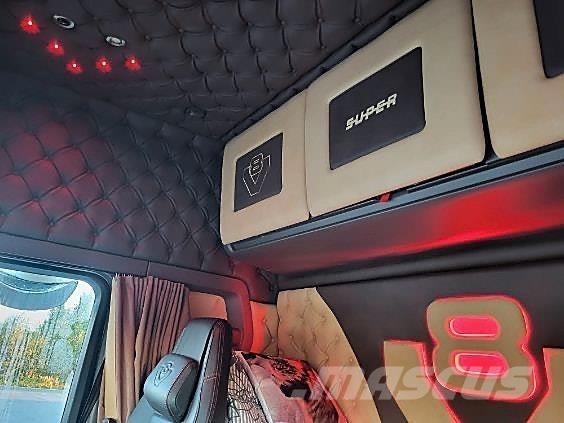 Scania S650A6X2NB Autotractoare