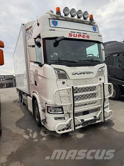 Scania S650B6X2NB Autocamioane